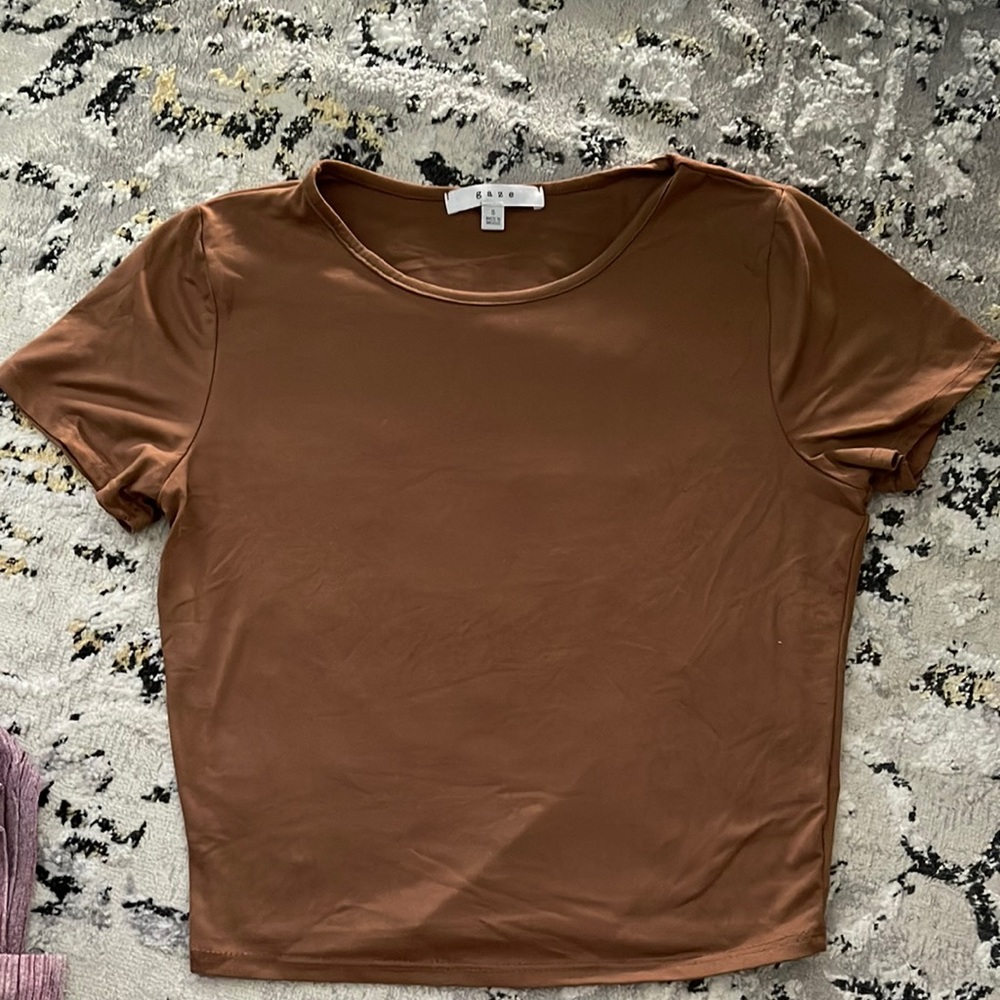 Gaze Crop Top